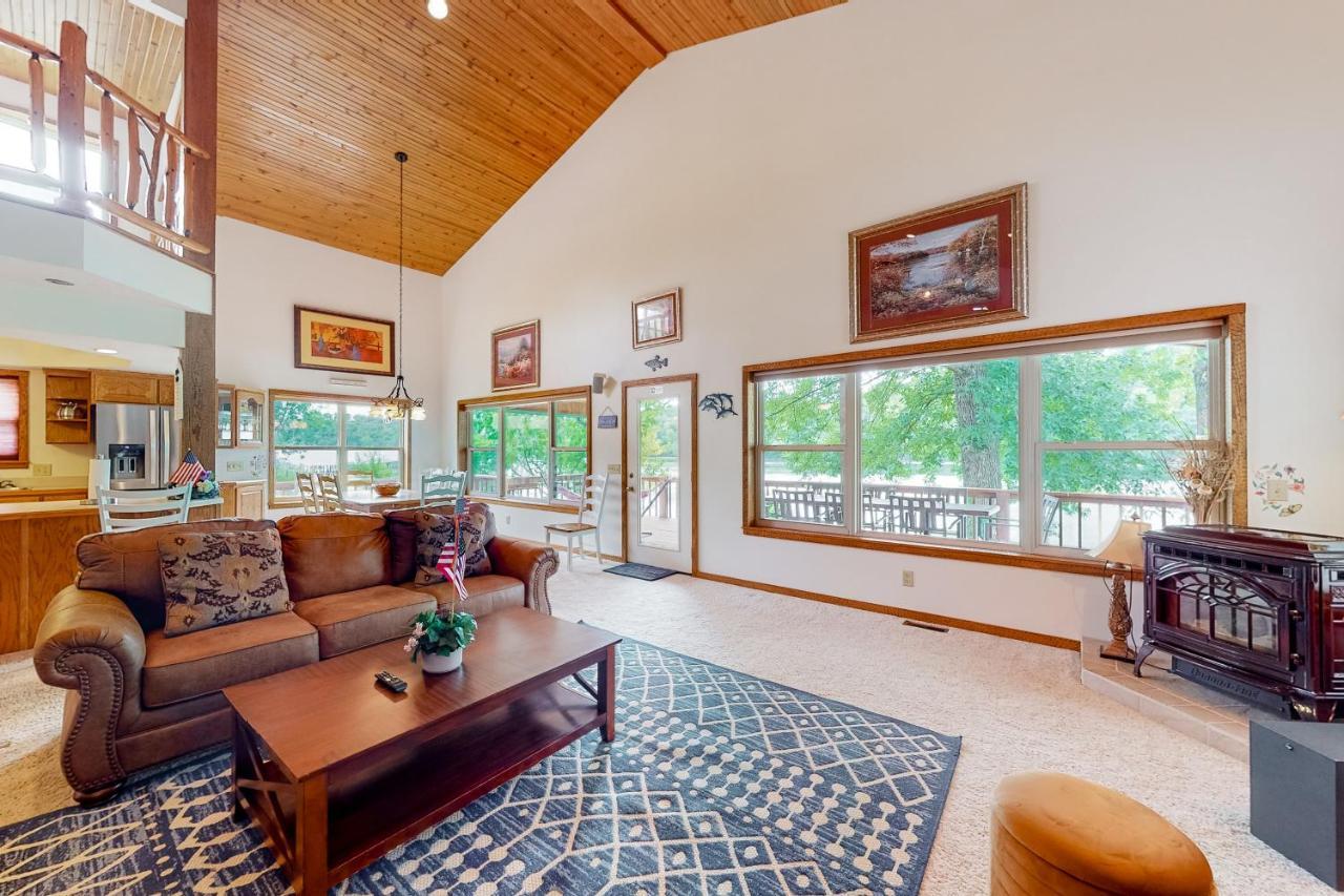 Edgewater Beach Resort 19 Forsyth Bagian luar foto
