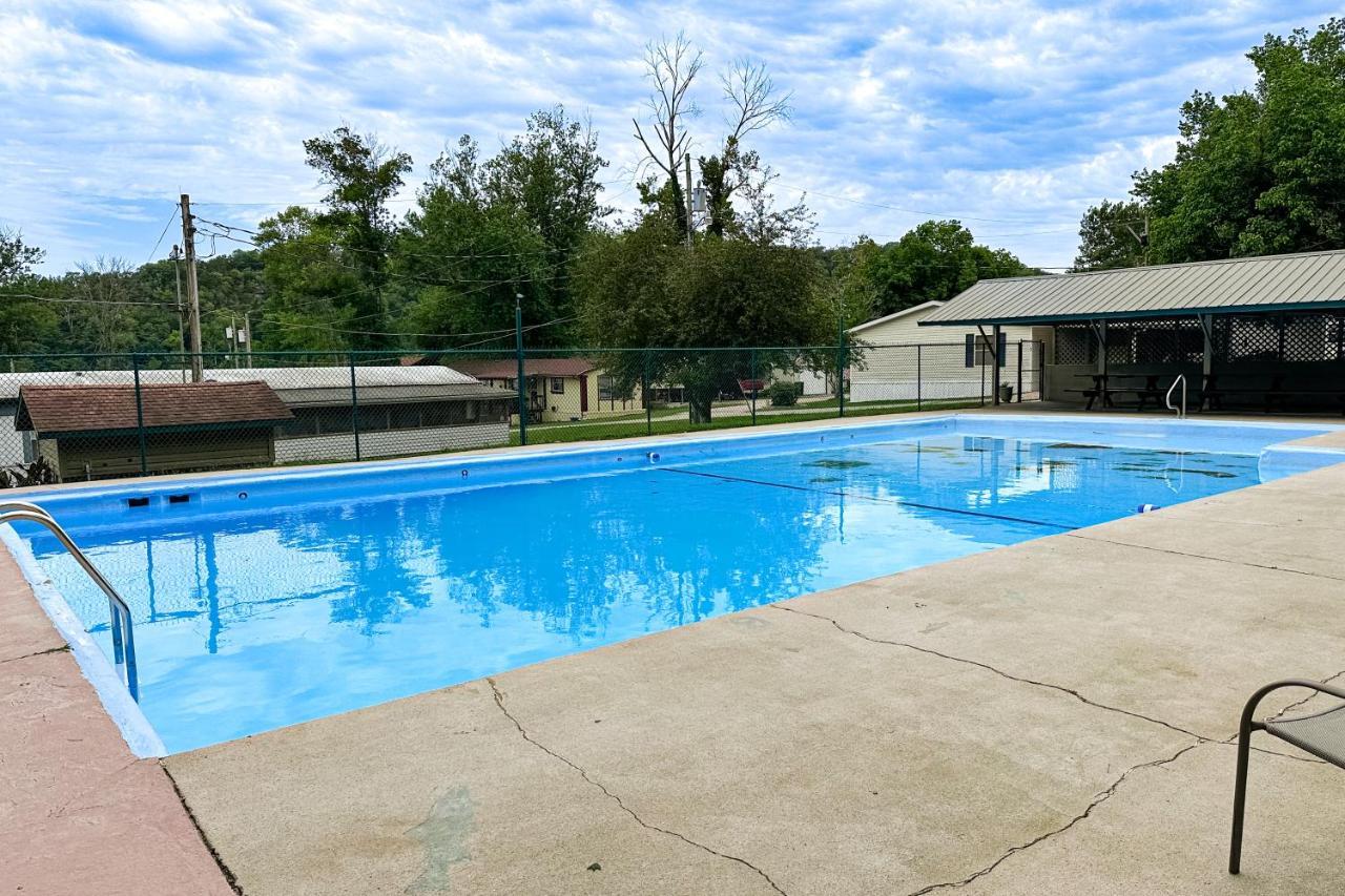 Edgewater Beach Resort 19 Forsyth Bagian luar foto
